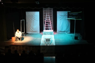 در ادامه اجراهای روز نخست دوازدهمین جشنواره تئاتر استان خراسان جنوبی

نمایش «خواب برهنه برف» از شهرستان قاین به روی صحنه رفت