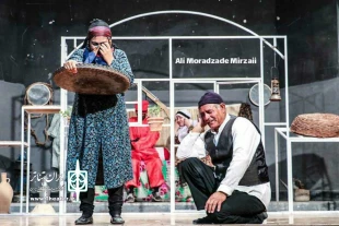 اجرای نمایش "مادر بزرگ،کله جارویی و اونای دیگه"  در شهرستان فردوس 2