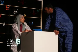 نمایش «زخمه تار» سومین اجرای نمایش در سیزدهمین جشنواره تئاتر خراسان جنوبی 5