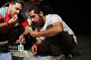 اجرای نمایش « زبان اصلی» به عنوان ششمین نمایش در سیزدهمین جشنواره تئاتر استان خراسان جنوبی 3