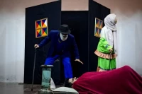 در راستای گسترش همدلی و مهربانی و با شعار یک شب- یک تئاتر- یک مدرسه

نمایش «قصه خوب خدا» در شهرستان سرایان اجرا شد